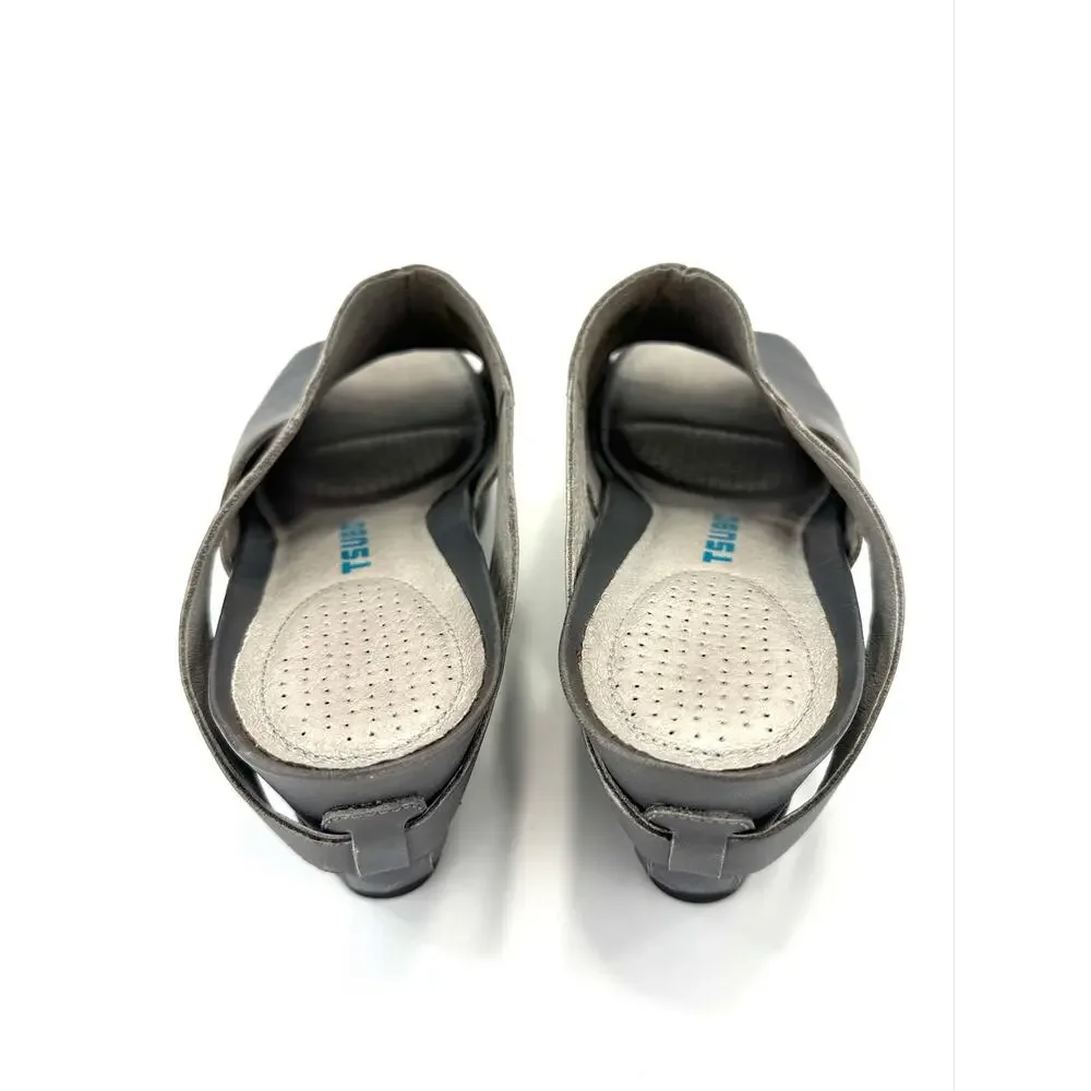 Tsubo Wedge Platform Sandal Size 7.5/38.5 Gray Leather Slide-In Comfort Heels